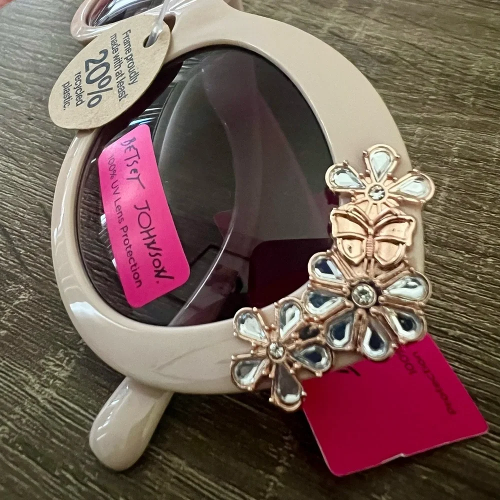 NWT Betsey Johnson Floral Rhinestone Sunglasses - Picture 8 of 9